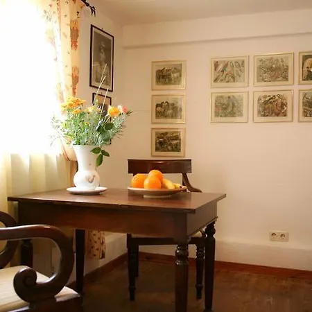 Gaestehaus Cheval Blanc *