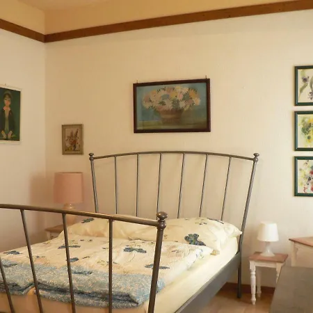 Quarto em Acomodações Particulares Gaestehaus Cheval Blanc Lorch am Rhein