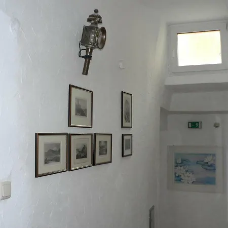 Privatunterkunft Gaestehaus Cheval Blanc Lorch am Rhein